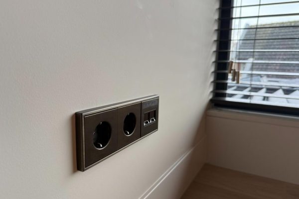 Jung Antiek messing Jung Antiek messing